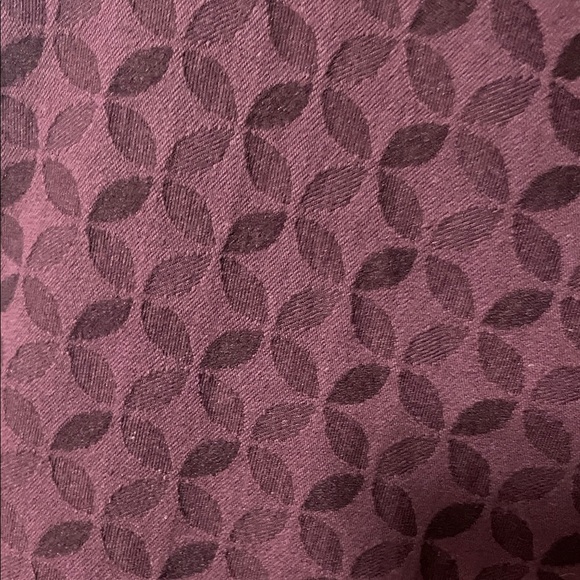 🧁🧁🧁BOGOHO🧁🧁🧁Burgundy Textured Pants-Size 16P - Picture 4 of 7